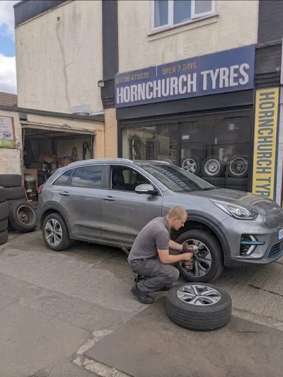 Kia Niro electric vehicle having tyres fitted at Hornchurch Tyres, Hornchurch, Essex